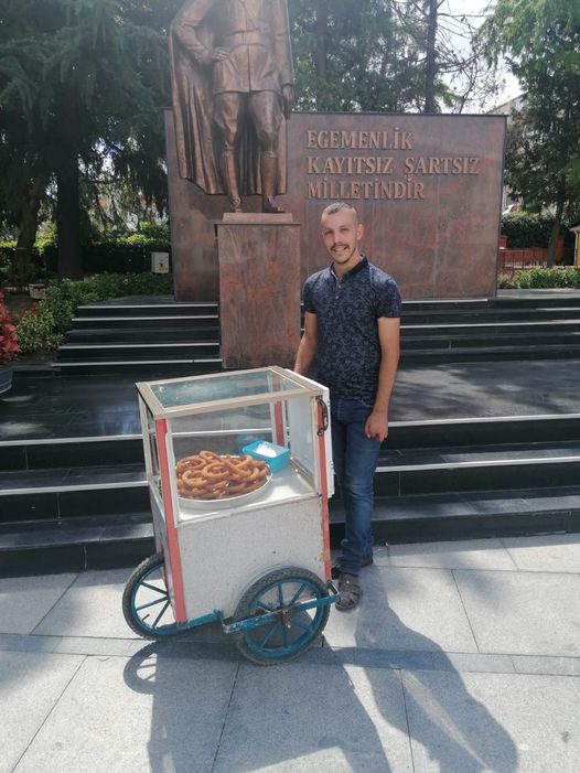 Derneğimiz Tümkasder Desteği İle Geçimini Sağlayan Engelli Kardeşimize Yeni İşi ve Arabası Hayırlı Olsun